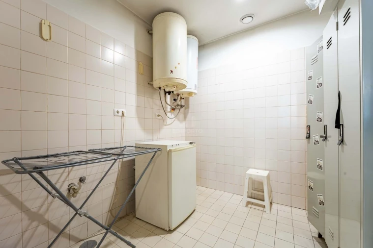 Negócio para Venda em Santa Marinha e São Pedro da Afurada Foto 10