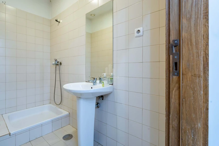 Negócio para Venda em Santa Marinha e São Pedro da Afurada Foto 15