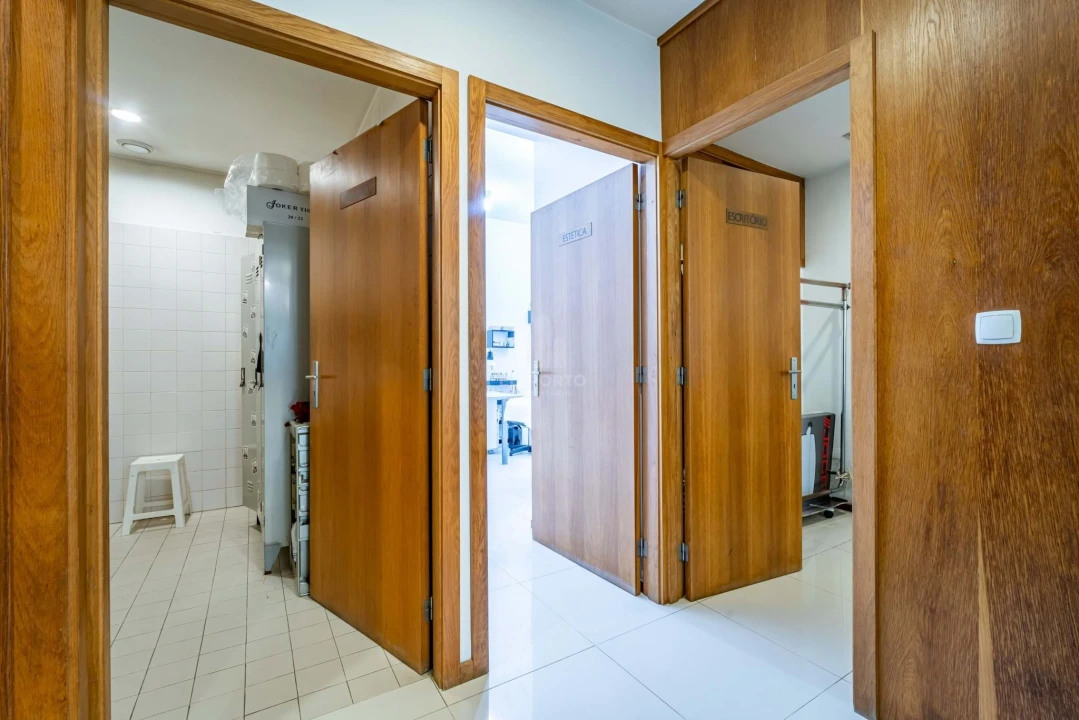 Negócio para Venda em Santa Marinha e São Pedro da Afurada Foto 10