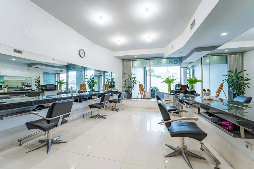 Negócio para Venda em Santa Marinha e São Pedro da Afurada Foto 3