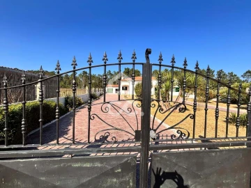 Moradia T3 para Venda em Coimbrão