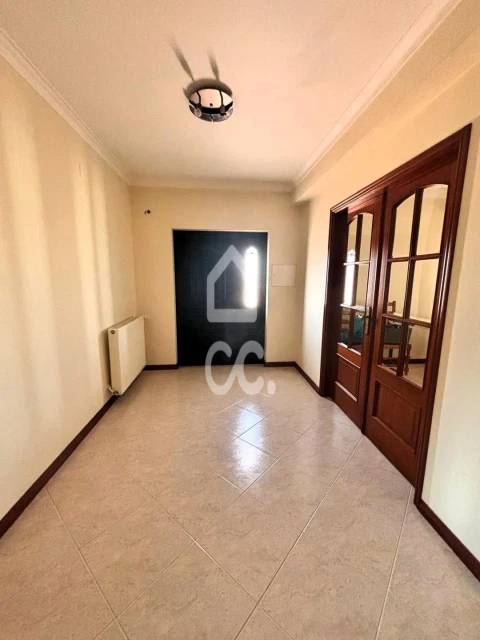 Moradia T3 para Venda em Coimbrão
