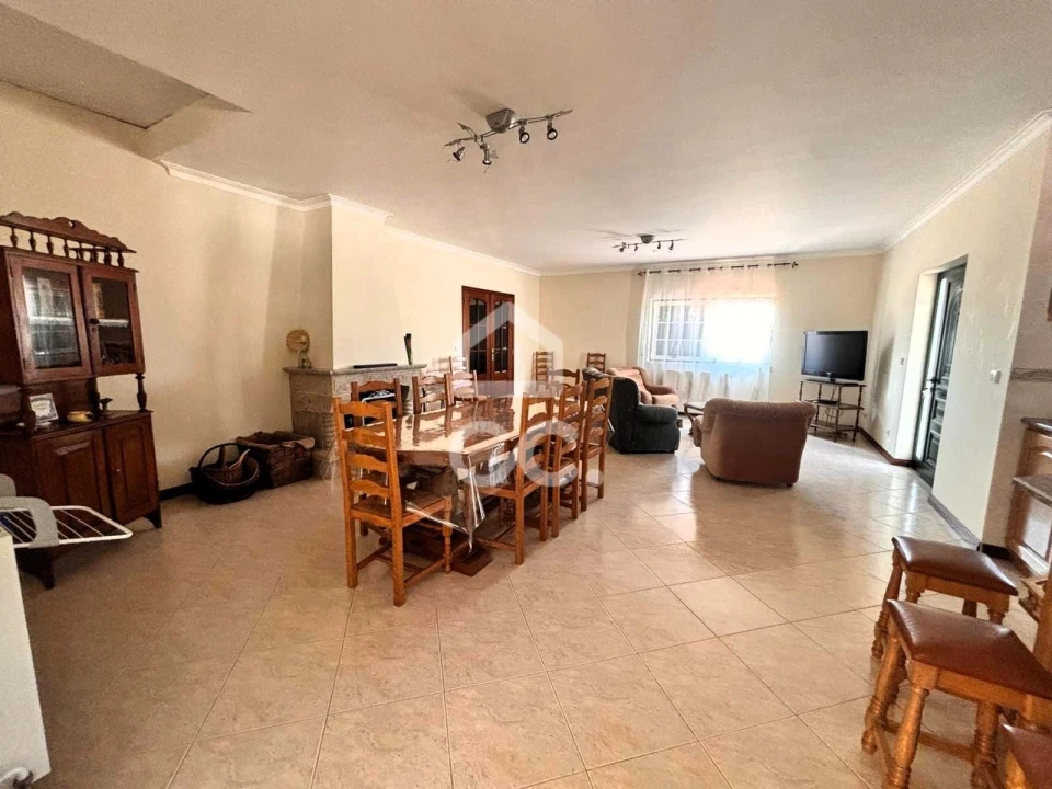 Moradia T3 para Venda em Coimbrão Foto 3