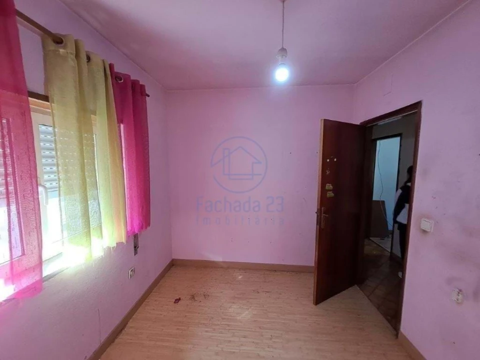 Moradia T4 para Venda em Sé, Santa Maria e Meixedo Foto 5