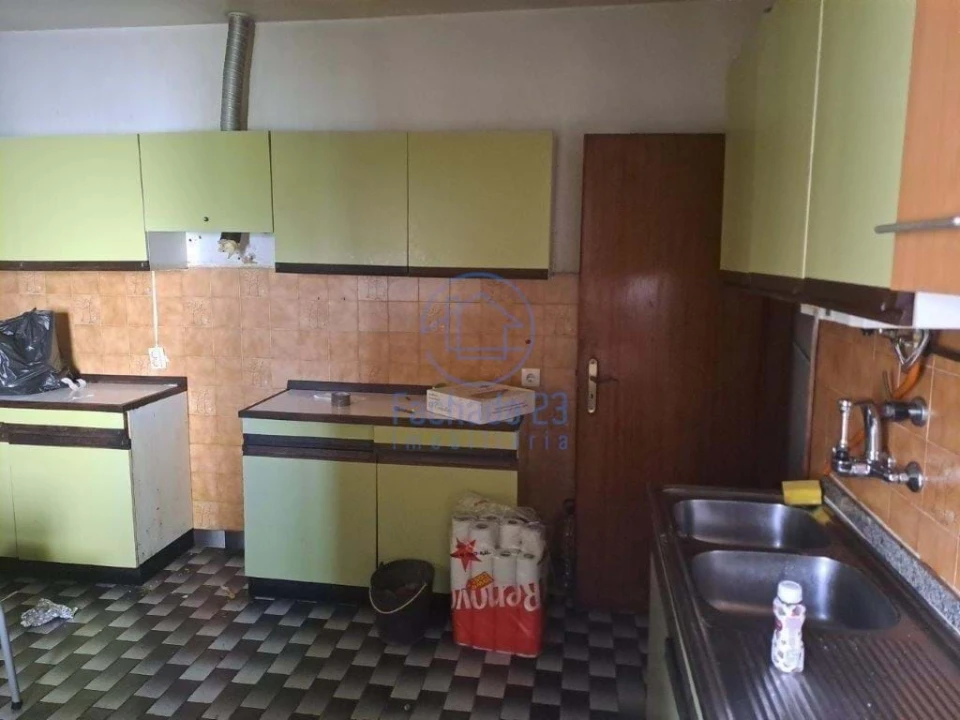 Moradia T4 para Venda em Sé, Santa Maria e Meixedo Foto 3