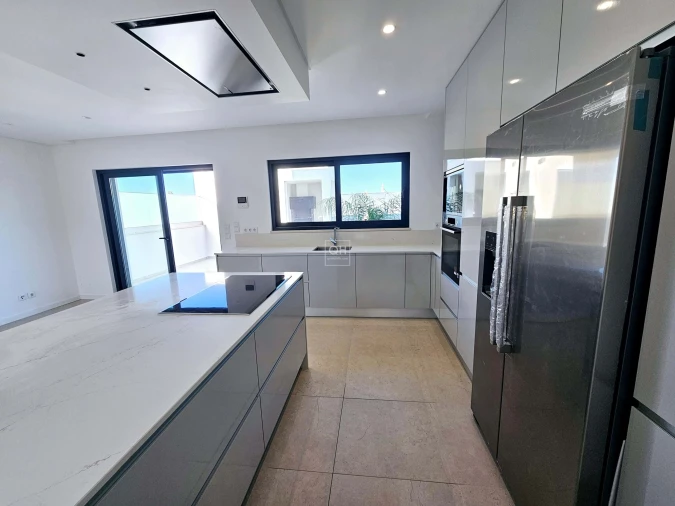 Moradia T3 para Venda em Montenegro Foto 4