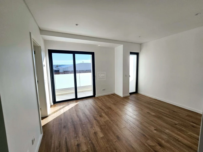 Moradia T3 para Venda em Montenegro Foto 14