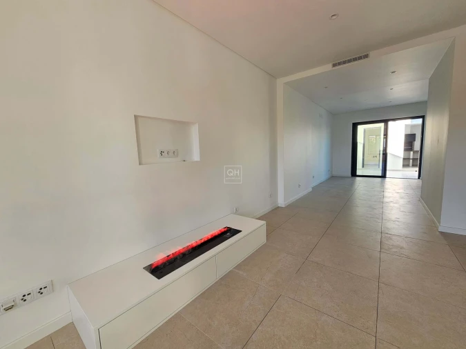 Moradia T3 para Venda em Montenegro Foto 7