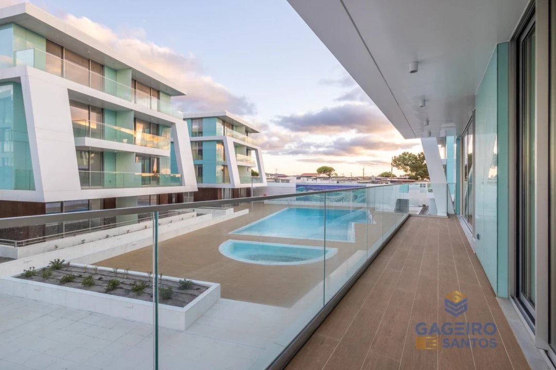 Apartamento T1 para Venda em São Martinho do Porto Foto 13