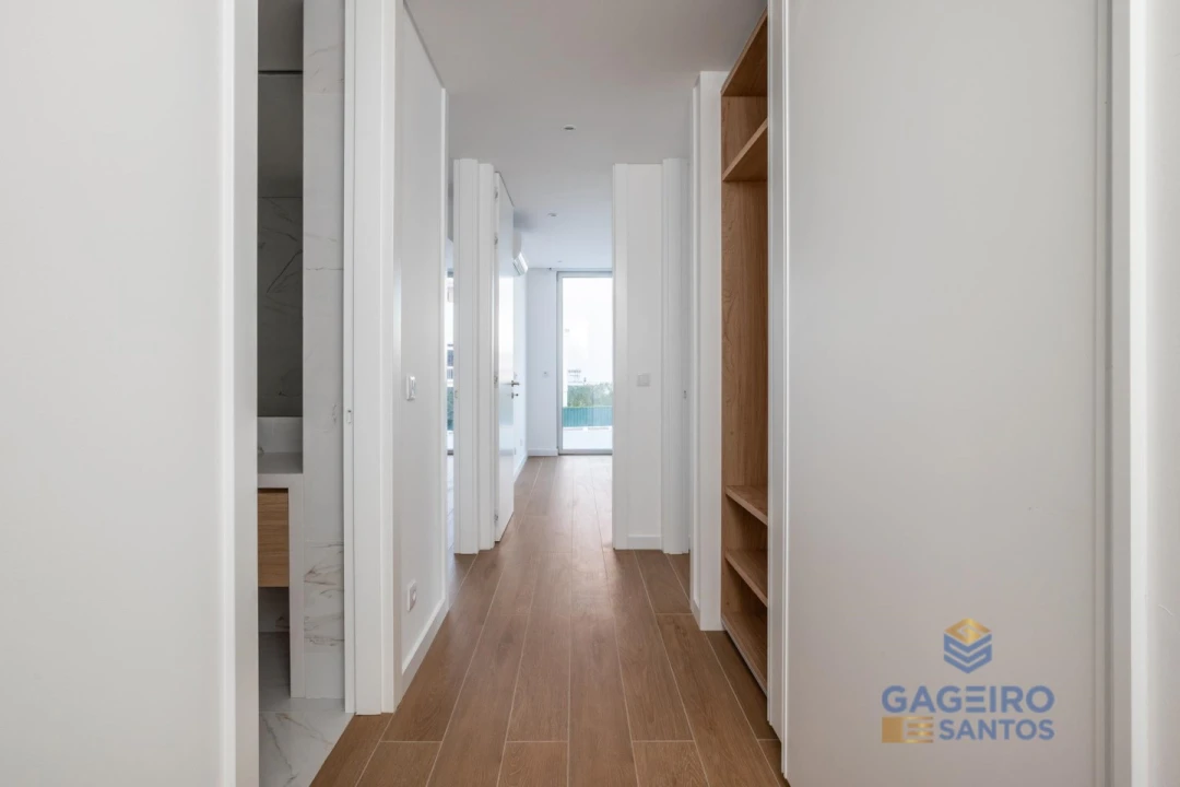 Apartamento T1 para Venda em São Martinho do Porto Foto 16