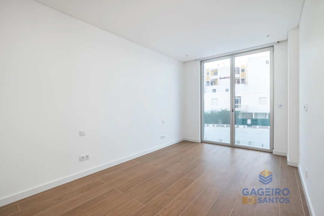 Apartamento T1 para Venda em São Martinho do Porto Foto 21