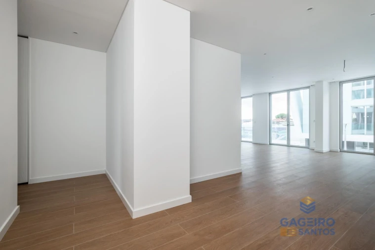 Apartamento T1 para Venda em São Martinho do Porto Foto 3