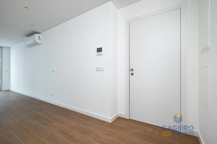 Apartamento T1 para Venda em São Martinho do Porto Foto 2