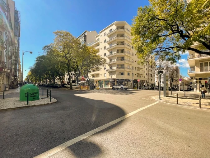 Negócio para Venda em Avenidas Novas Foto 2