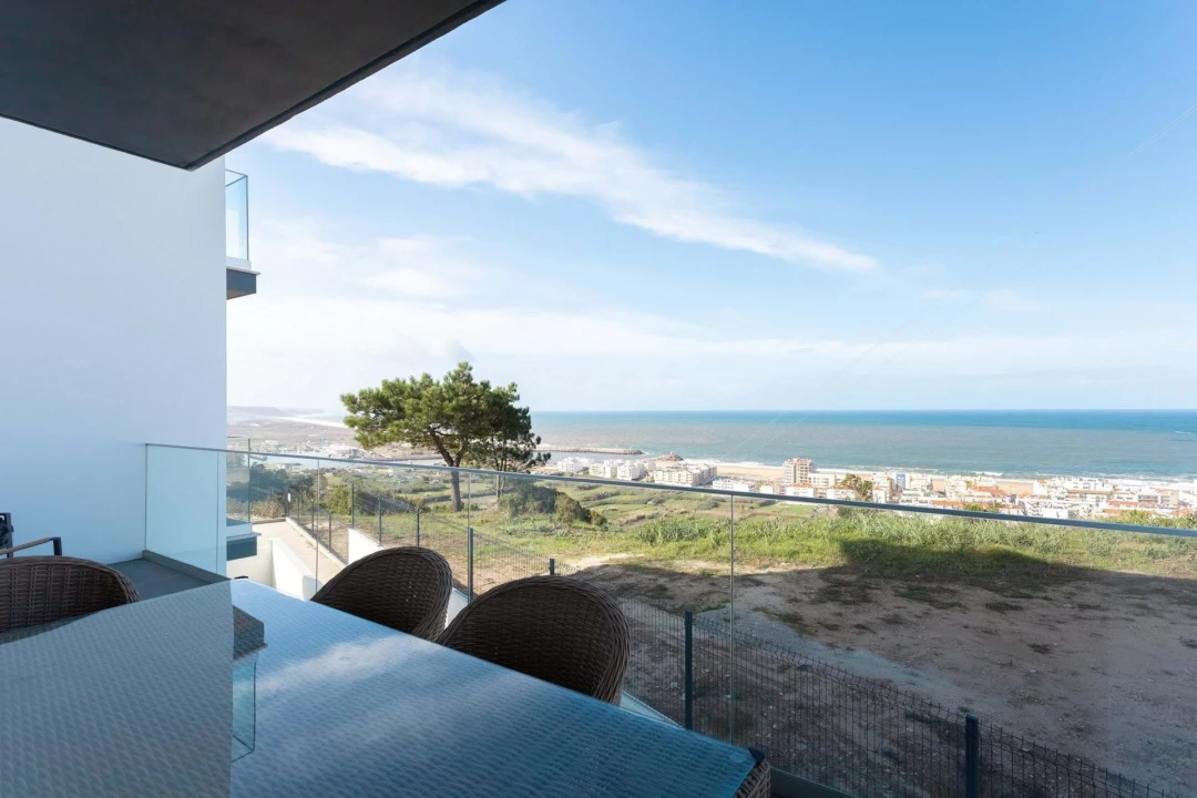 Apartamento T1 para Venda em Nazare Foto 11
