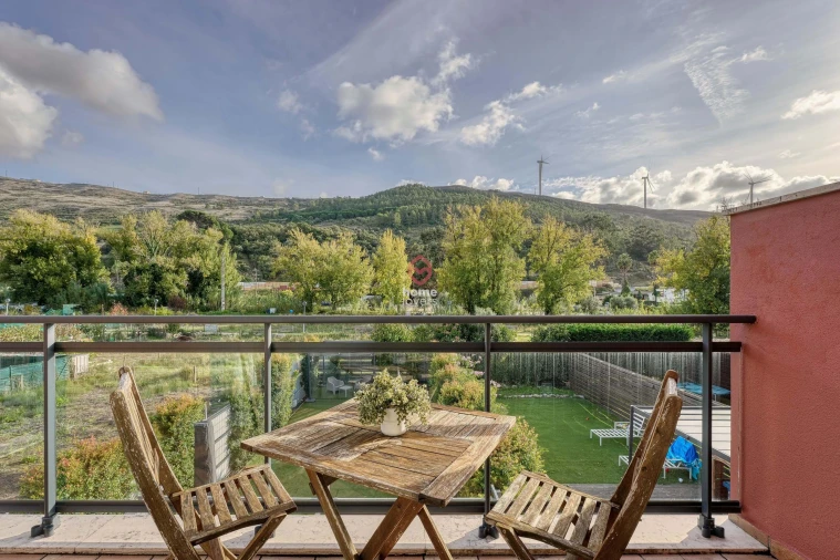 Moradia T3 para Venda em Bucelas Foto 33