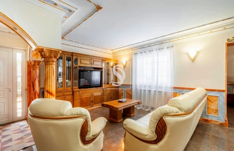 Moradia T6 para Venda em Vilar de Ferreiros Foto 13