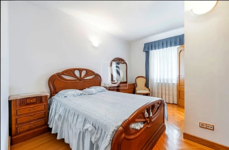 Moradia T6 para Venda em Vilar de Ferreiros Foto 18