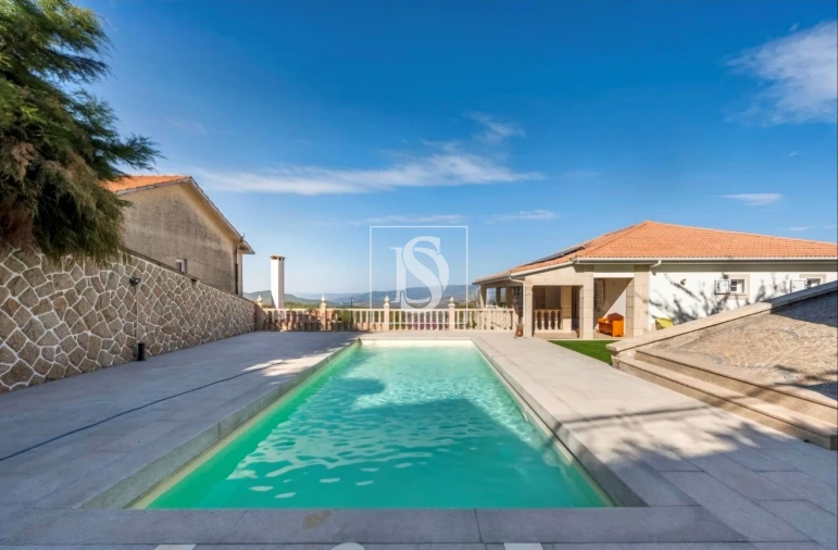 Moradia T6 para Venda em Vilar de Ferreiros Foto 34