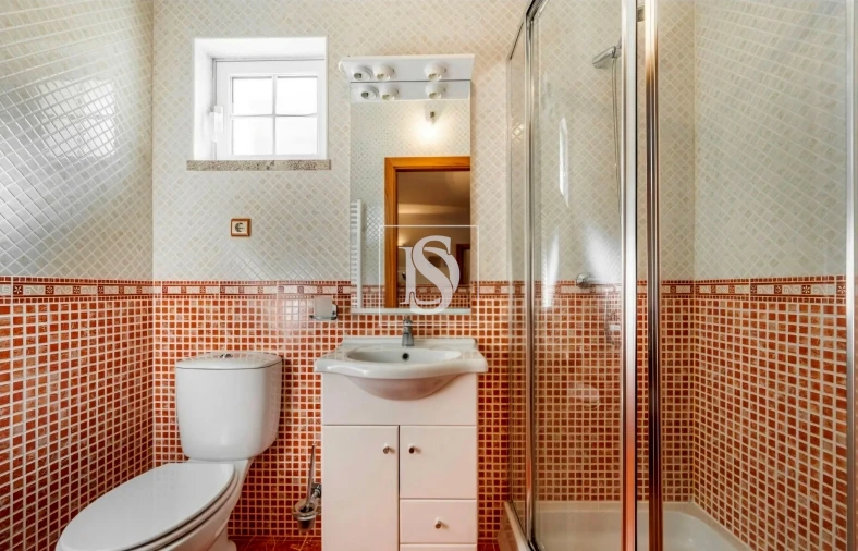 Moradia T6 para Venda em Vilar de Ferreiros Foto 27