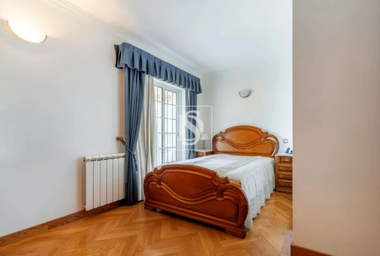 Moradia T6 para Venda em Vilar de Ferreiros Foto 24