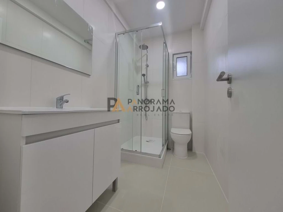 Apartamento T2 para Venda em Laranjeiro e Feijó Foto 30