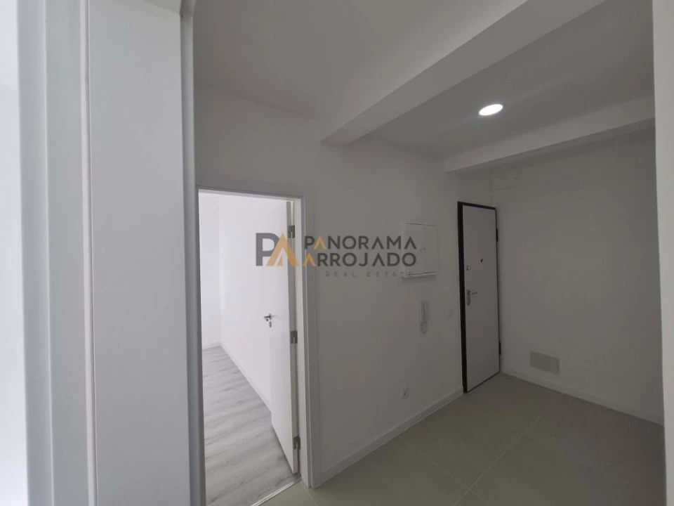 Apartamento T2 para Venda em Laranjeiro e Feijó Foto 22