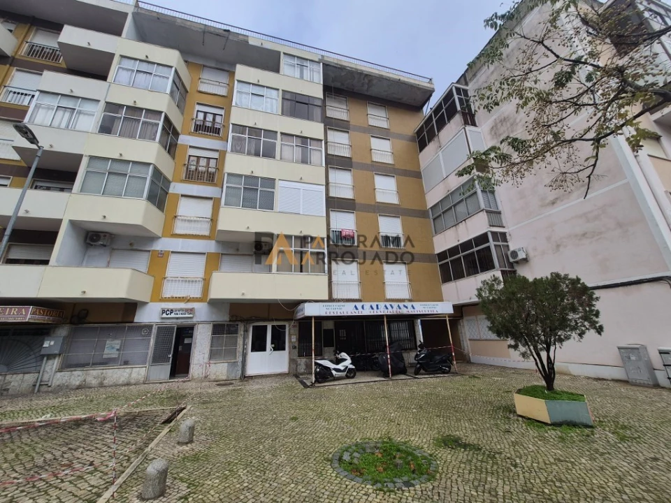 Apartamento T2 para Venda em Laranjeiro e Feijó Foto 20