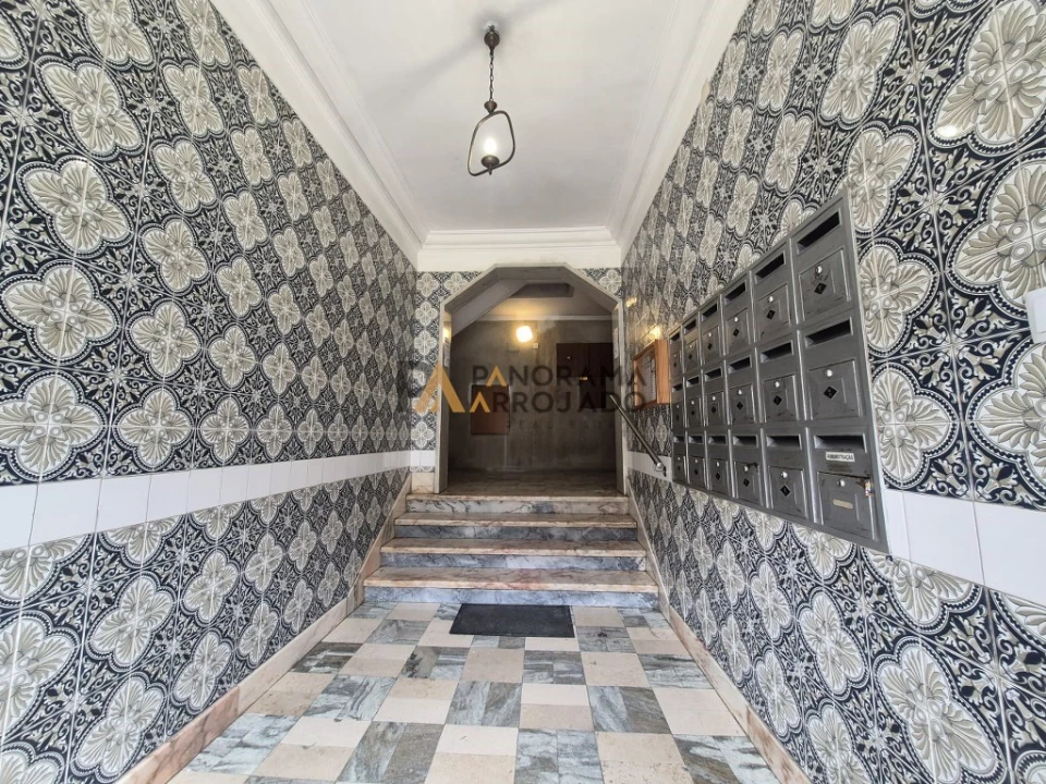 Apartamento T2 para Venda em Laranjeiro e Feijó Foto 21