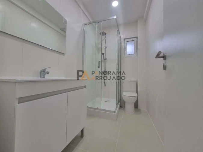 Apartamento T2 para Venda em Laranjeiro e Feijó Foto 30
