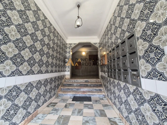 Apartamento T2 para Venda em Laranjeiro e Feijó Foto 21