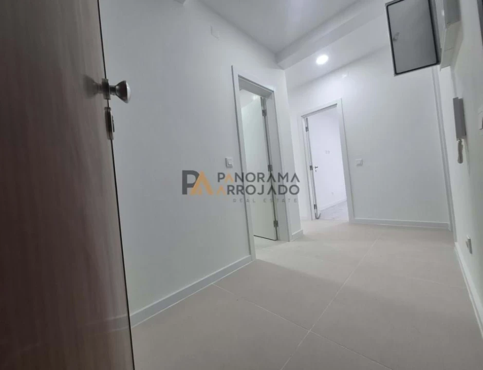 Apartamento T2 para Venda em Laranjeiro e Feijó Foto 6