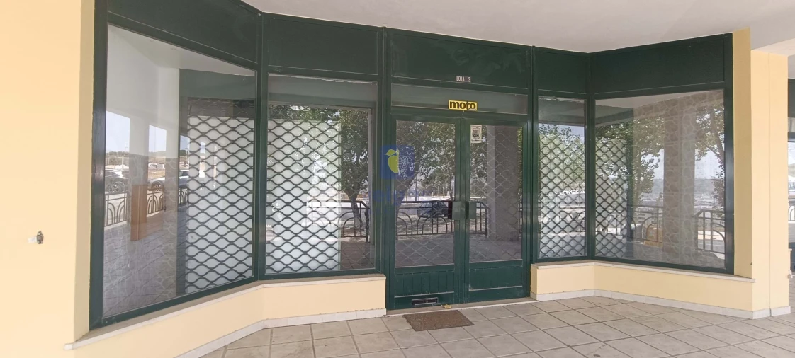 Negócio para Arrendamento em Santo António dos Cavaleiros e Frielas Foto 1