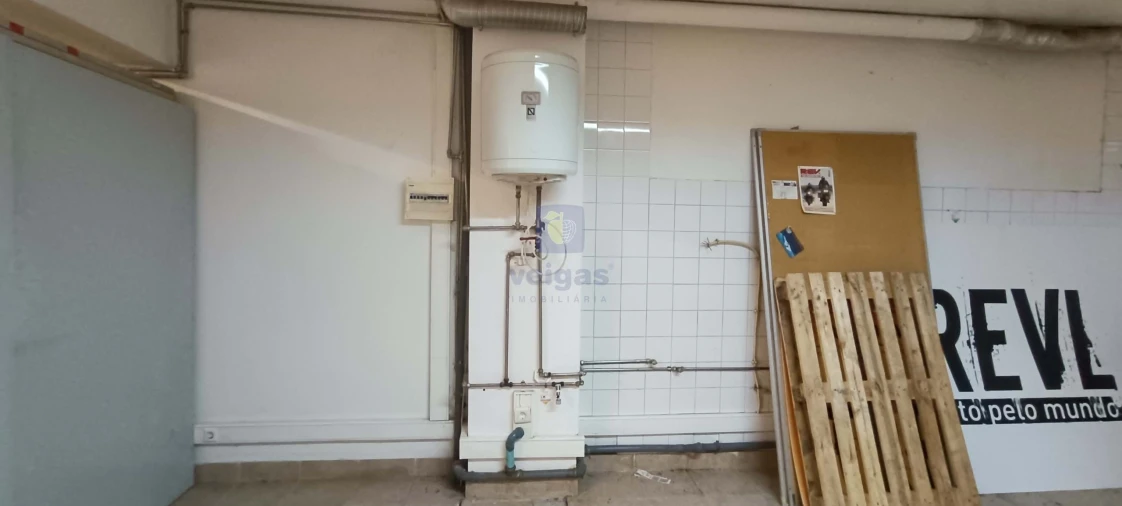 Negócio para Arrendamento em Santo António dos Cavaleiros e Frielas Foto 16