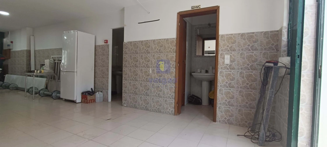 Negócio para Arrendamento em Santo António dos Cavaleiros e Frielas Foto 3