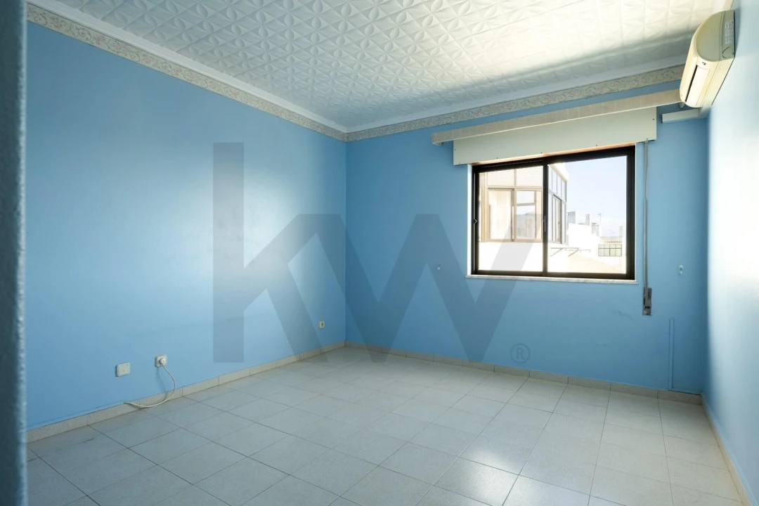 Apartamento T2 para Venda em Portimão Foto 3