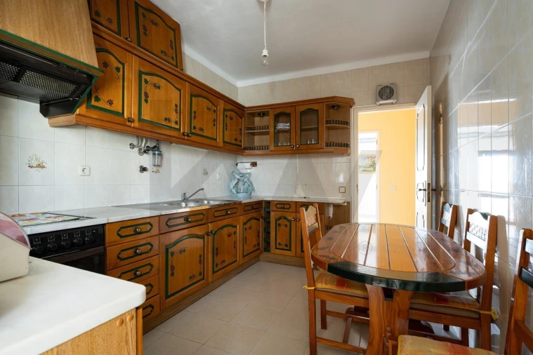 Apartamento T2 para Venda em Portimão Foto 9