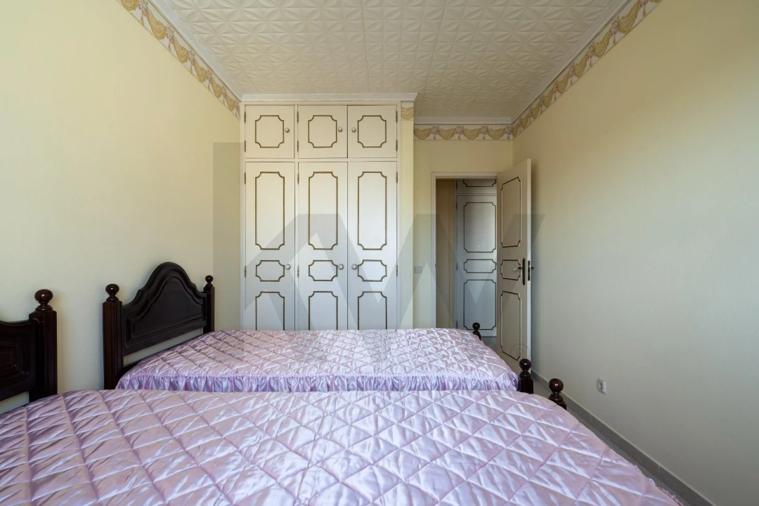 Apartamento T2 para Venda em Portimão Foto 7