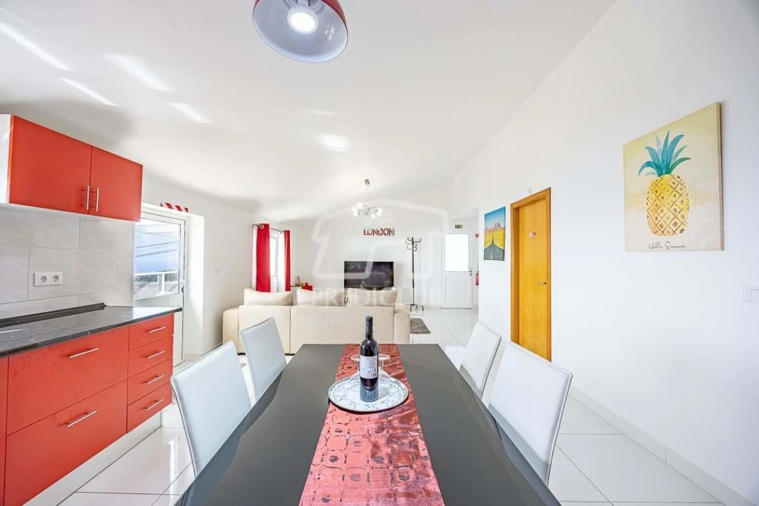 Moradia T5 para Venda em Estreito da Calheta Foto 5