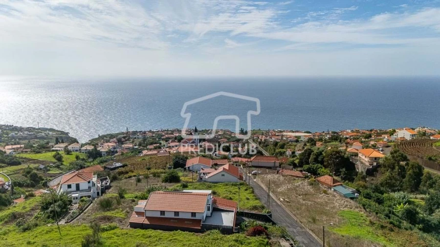 Moradia T5 para Venda em Estreito da Calheta Foto 23