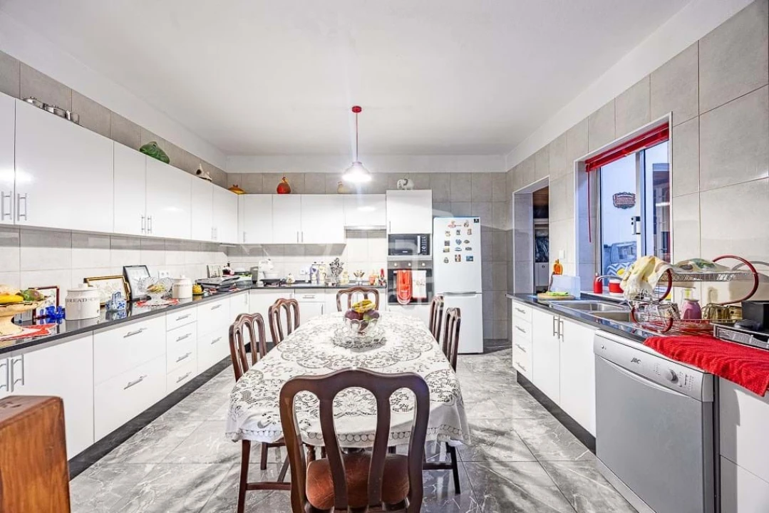 Moradia T5 para Venda em Estreito da Calheta Foto 15