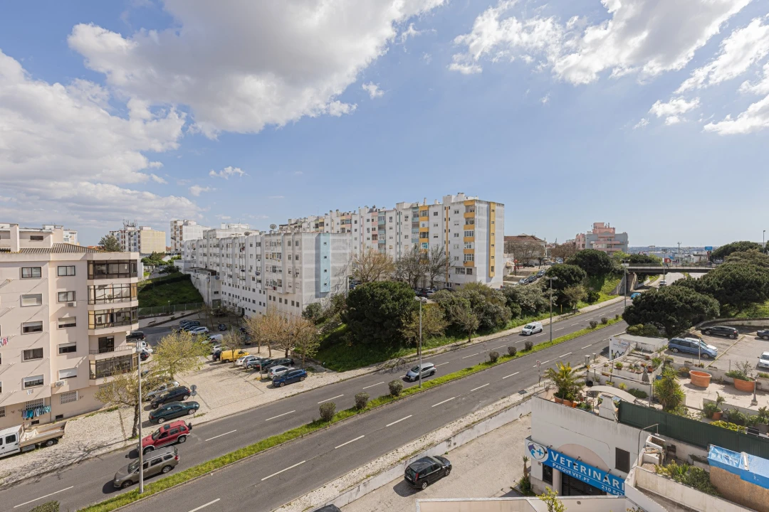Apartamento T3 para Venda em Laranjeiro e Feijó Foto 32
