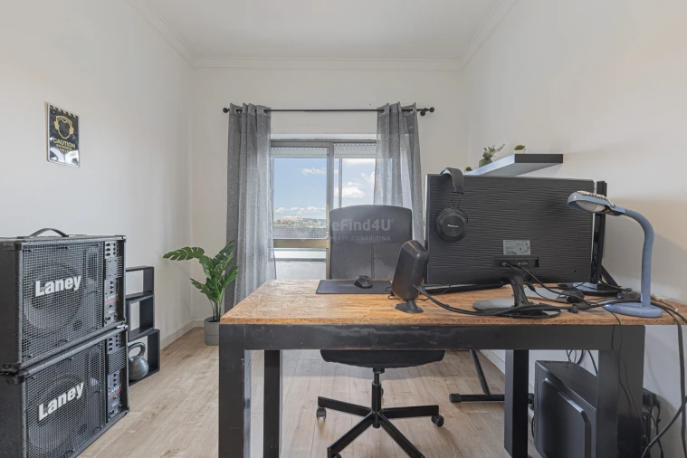 Apartamento T3 para Venda em Laranjeiro e Feijó Foto 28