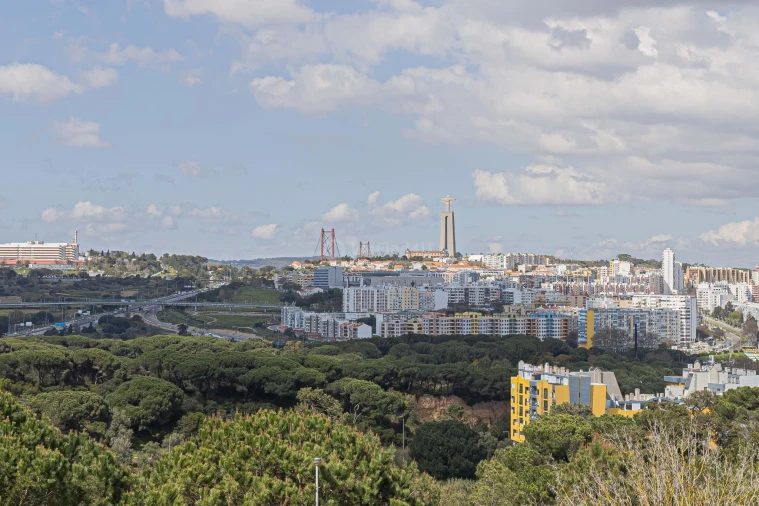 Apartamento T3 para Venda em Laranjeiro e Feijó Foto 45