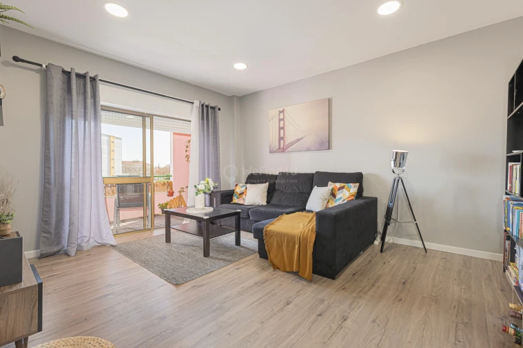 Apartamento T3 para Venda em Laranjeiro e Feijó Foto 4