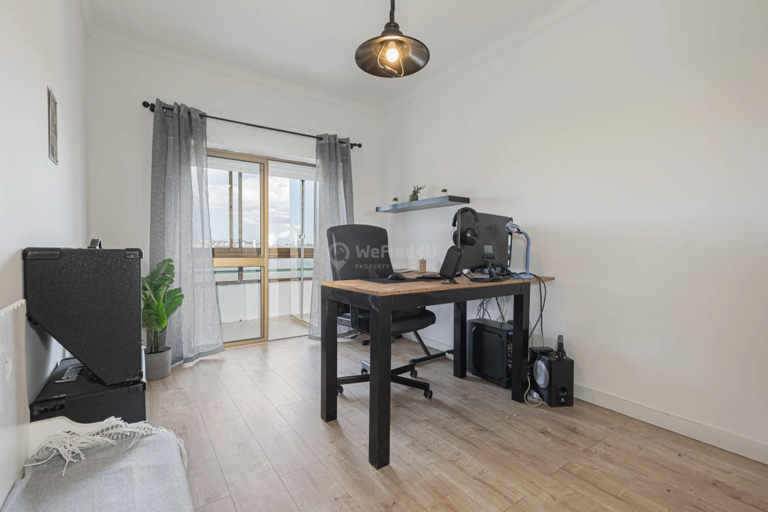 Apartamento T3 para Venda em Laranjeiro e Feijó Foto 27