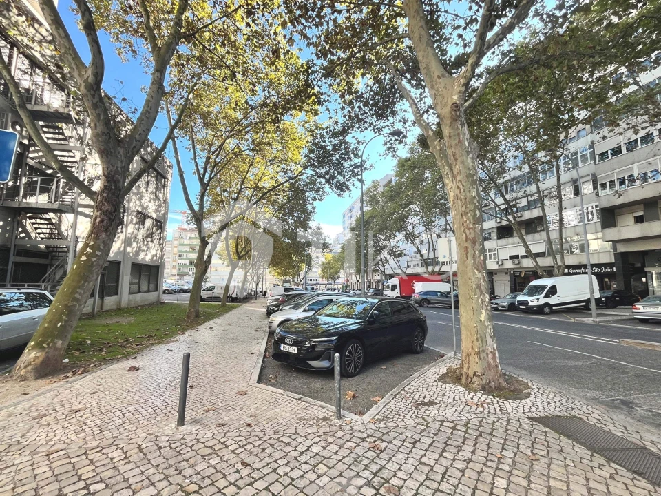 Apartamento T3 para Venda em São Domingos de Benfica Foto 19