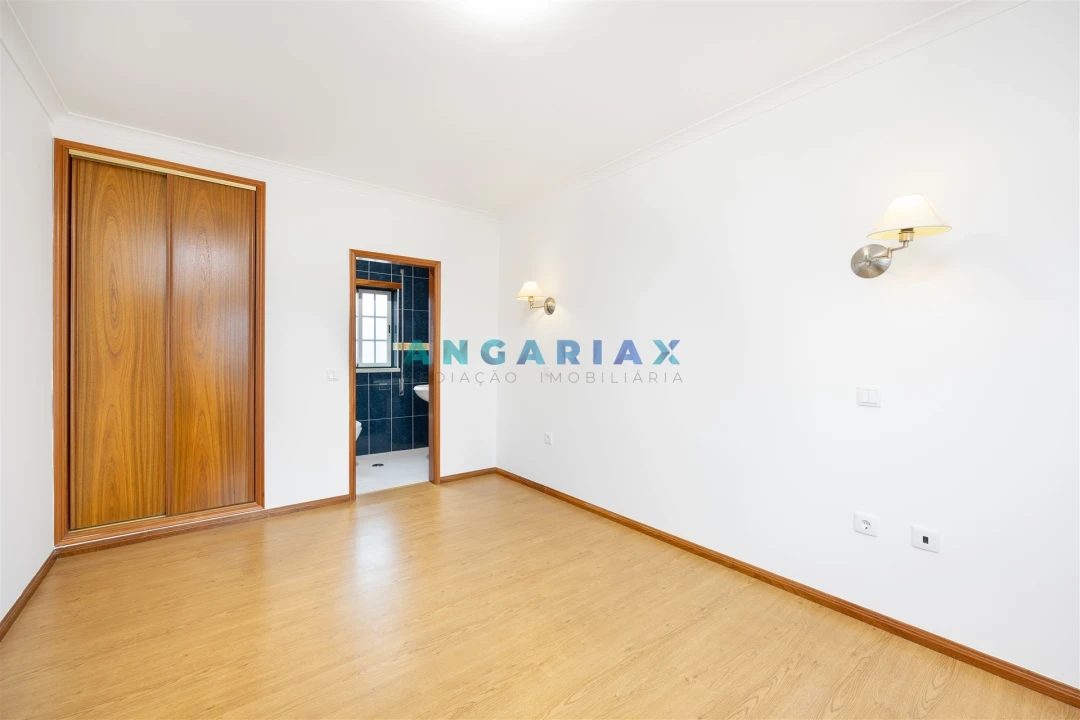 Moradia T3 para Venda em Marinha Grande Foto 13