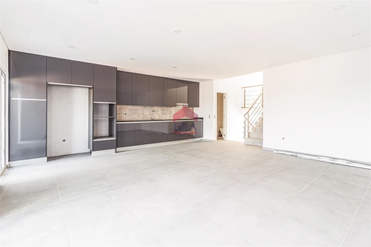 Moradia T3 para Venda em Tavira (Santa Maria e Santiago) Foto 3