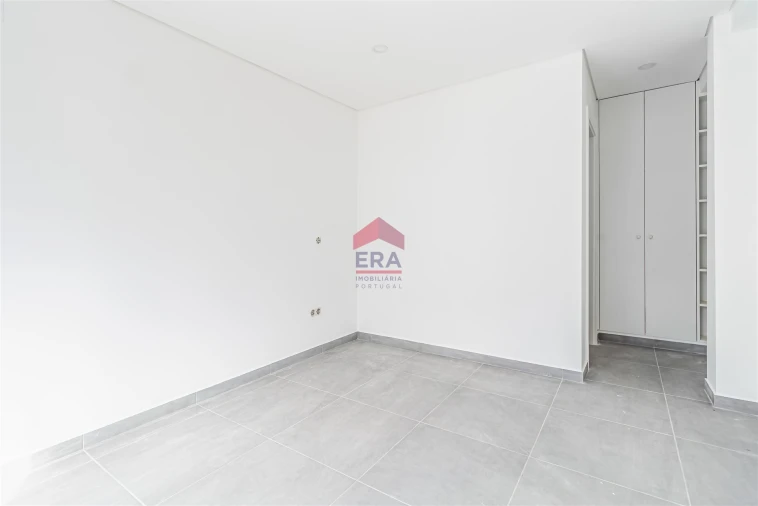 Moradia T3 para Venda em Tavira (Santa Maria e Santiago) Foto 10